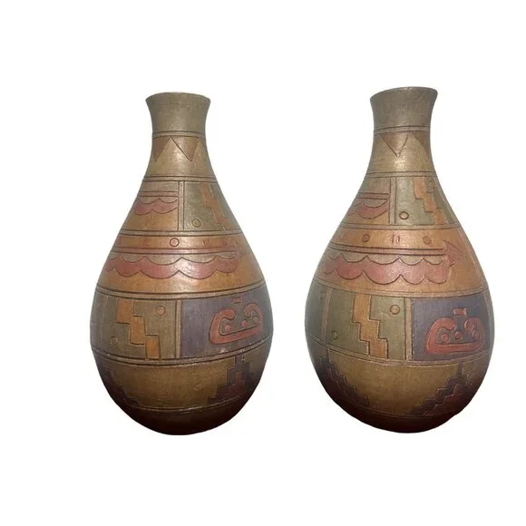 Signed Pottery Set Of 2 Aztec Mayan Wedding Vases Storytelling Matching - Picture 1 of 9